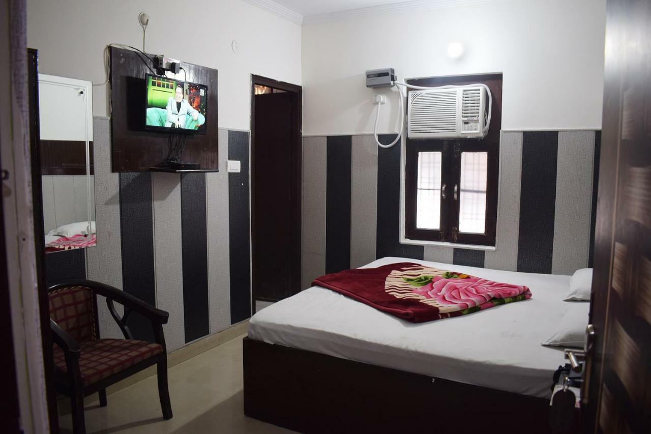 Hotel Thakur Ji Haridwār Eksteriør bilde